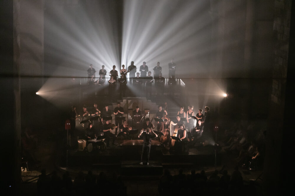 La Tempête dirigé par Simon-Pierre Bestion dans son programme Bomba Flamenca à l'abbatiale de Souillac pour le Festival de Rocamadour