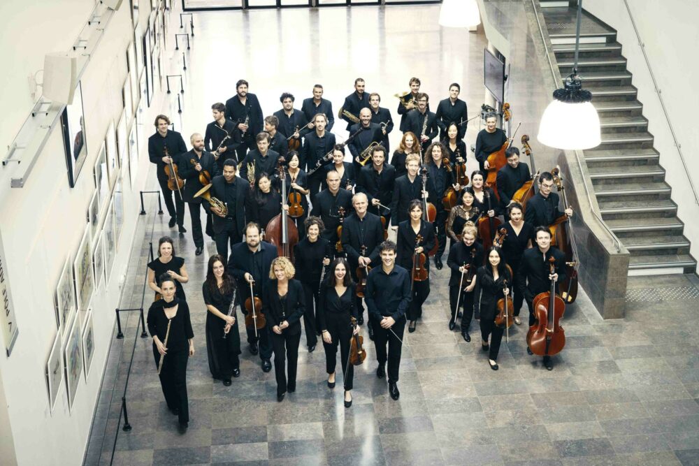 Victor Julien-Laferrière dirige l'Orchestre Consuelo