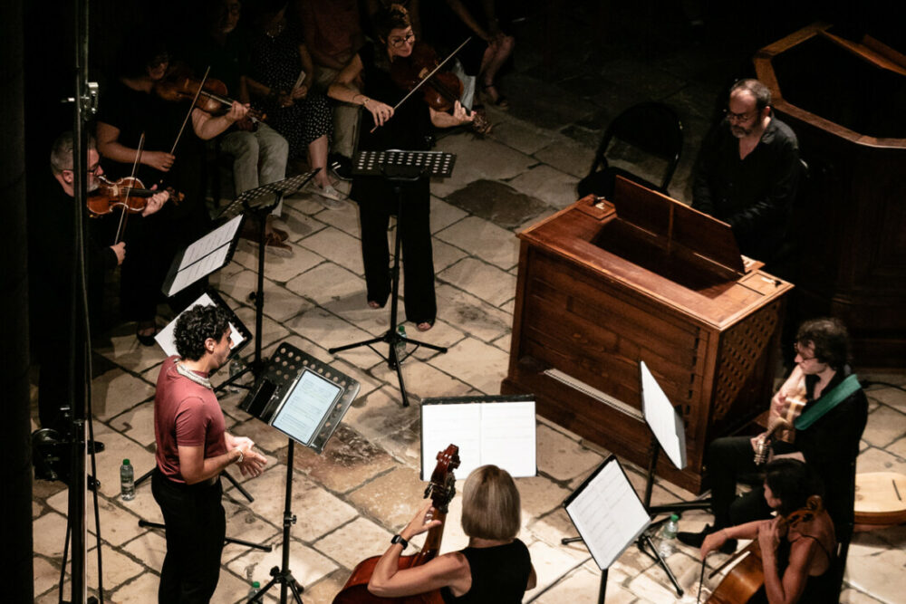 Les Accent dirigé par Thibault Noally et Bruno de Sá dans la basilique Saint-Sauveur de Rocamadour au Festival de Rocamadour